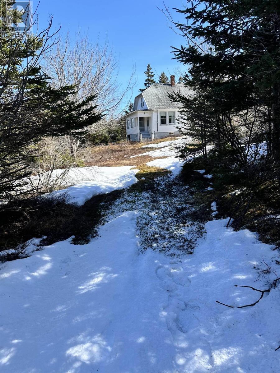 For sale 257 Cole Harbour Village Road, Larrys River, Nova Scotia B0H1T0 202406732 REALTOR.ca
