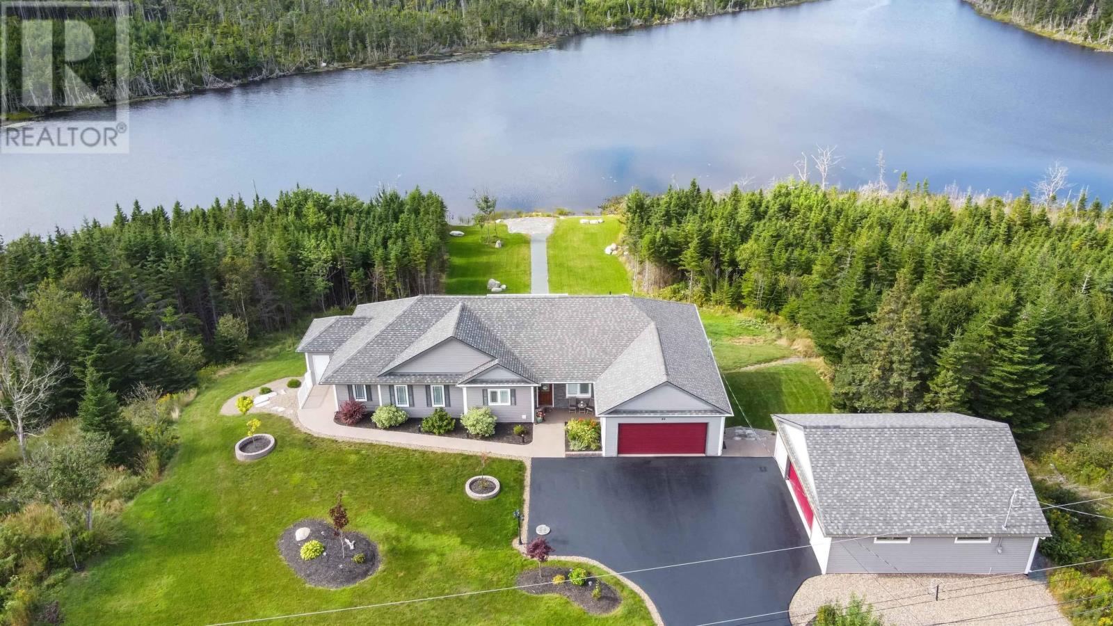 For sale 85 Oceanic Drive, East Lawrencetown, Nova Scotia B2Z1T6