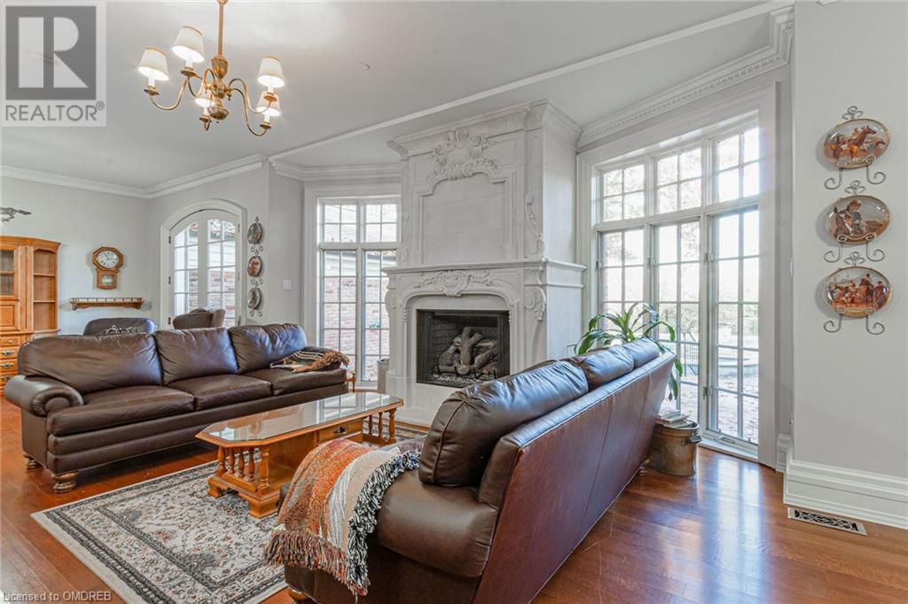 For sale 2438 DOULTON Drive, Mississauga, Ontario L5H3M3 40554093