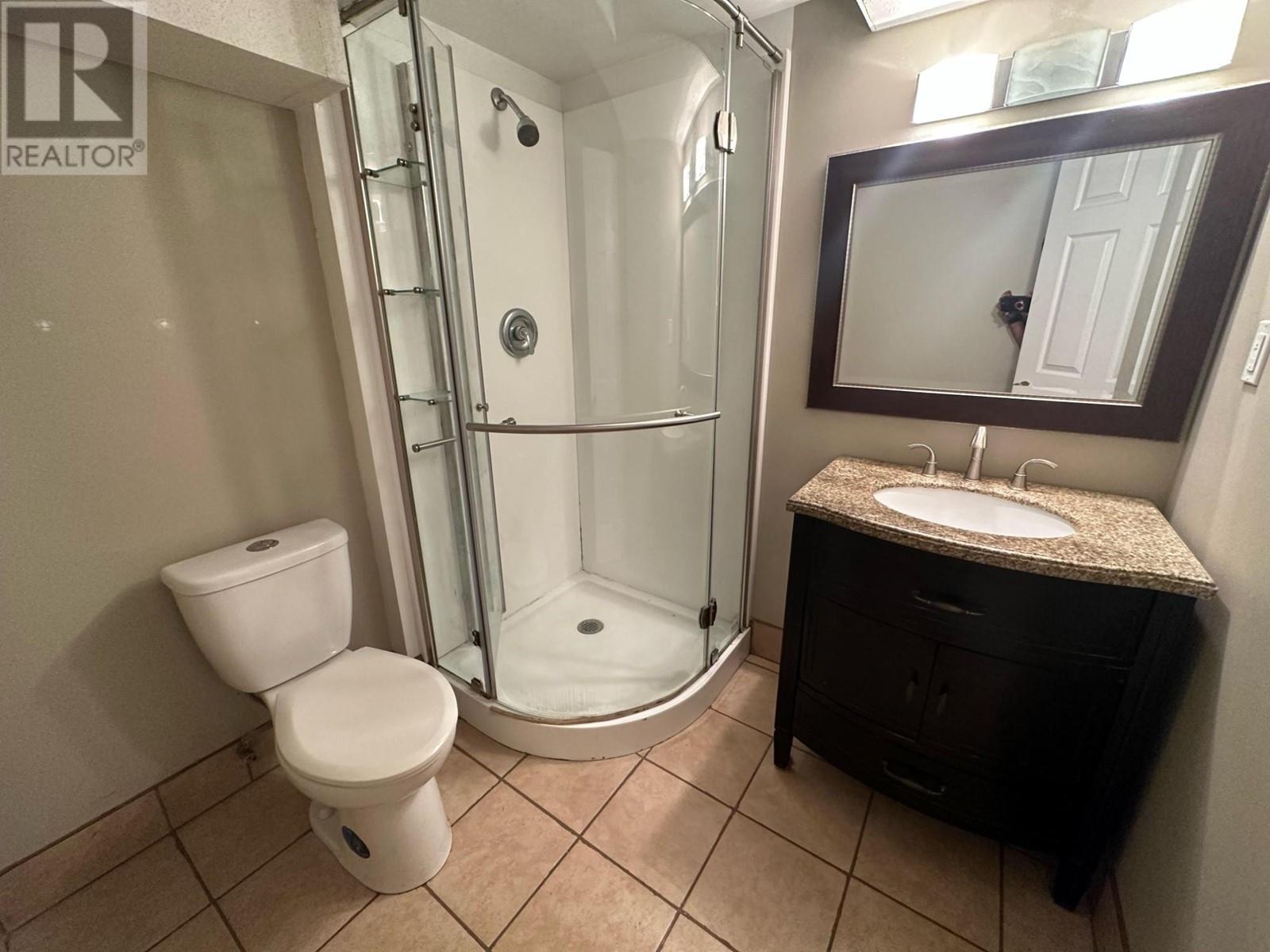 For sale 530 GLENEAGLES DRIVE, Kamloops, British Columbia V2E1X2