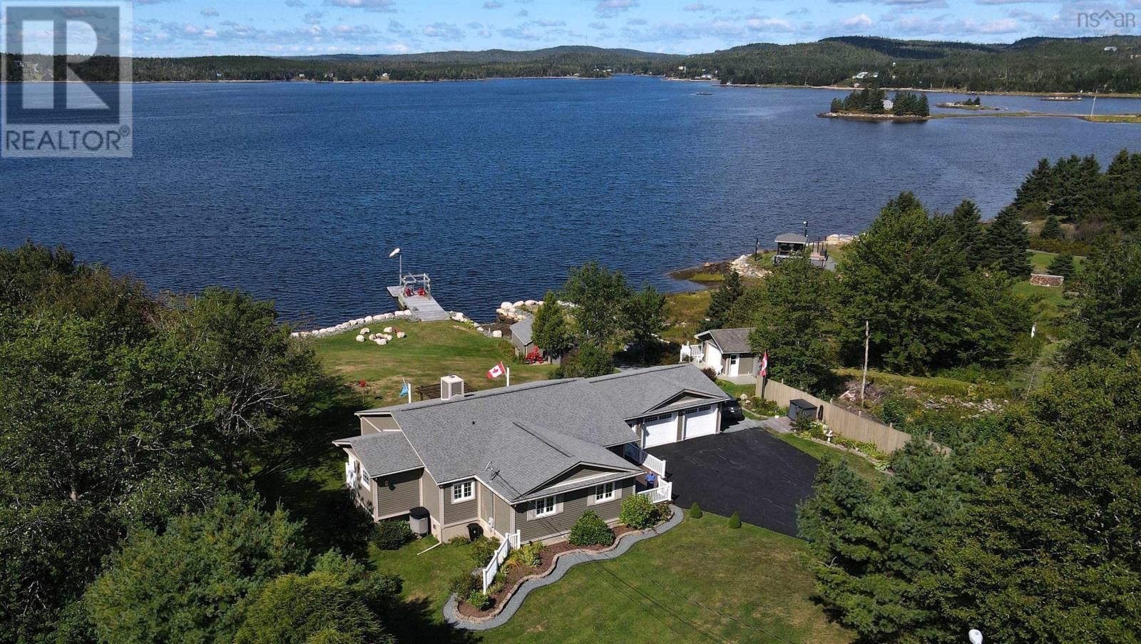 For sale 46 Ostrea Lake Road, Musquodoboit Harbour, Nova Scotia B0J2L0