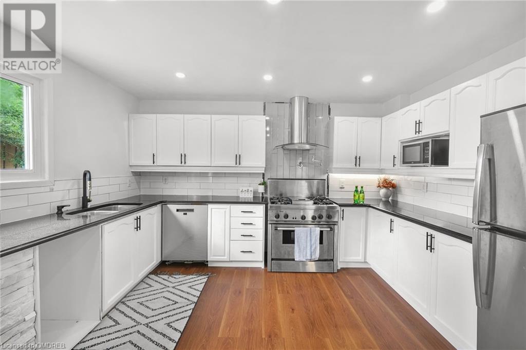 For sale 34 SPRINGBROOK Drive, Peterborough, Ontario K9J1L1 40602106