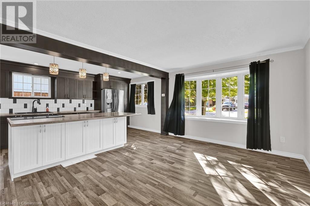 For sale 329 COLLINS Drive, Orillia, Ontario L3V1E5 40602310