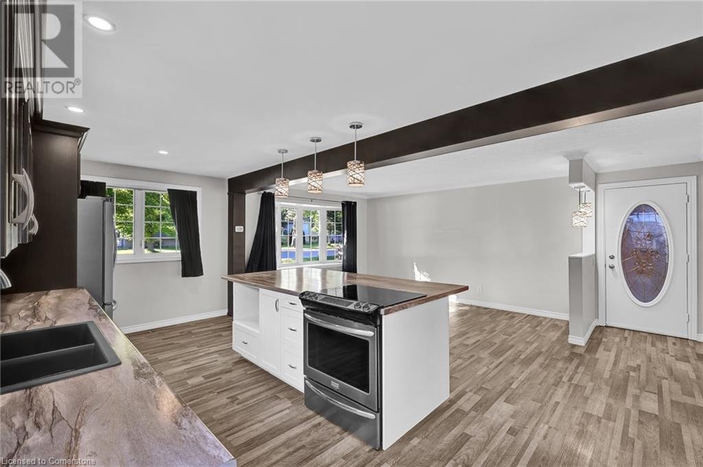 For sale 329 COLLINS Drive, Orillia, Ontario L3V1E5 40602310