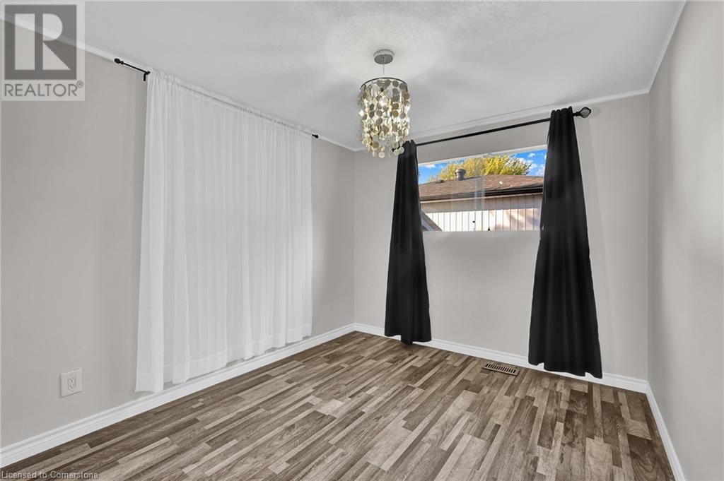 For sale 329 COLLINS Drive, Orillia, Ontario L3V1E5 40602310