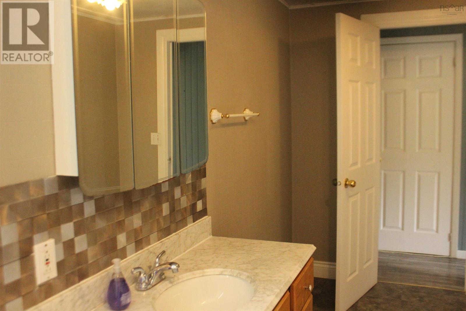 For sale 21 Beach Lane, Philips Harbour, Nova Scotia B0H1N0