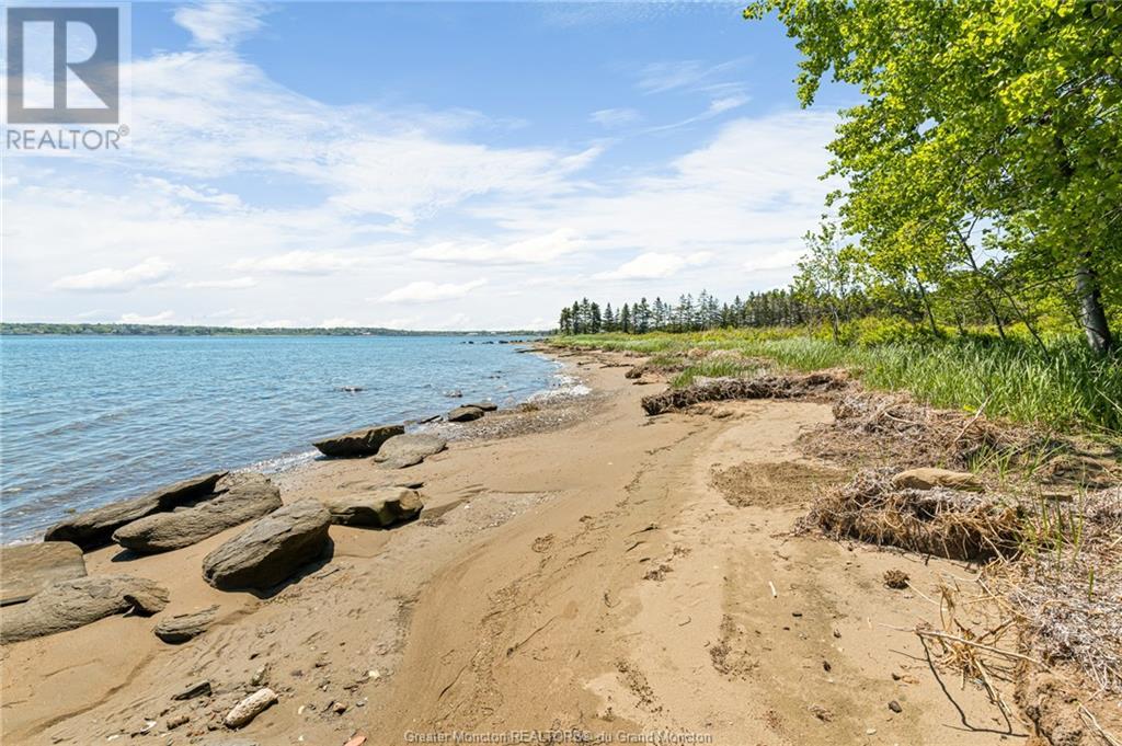 For sale 28 School LANE, Shediac Cape, New Brunswick E4P3K6 M160079