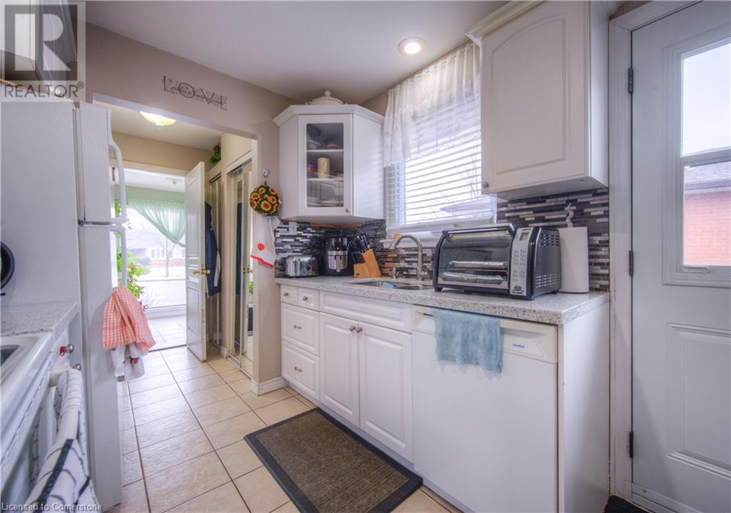 For sale 74 MARKWOOD Drive, Kitchener, Ontario N2M3H6 40597837