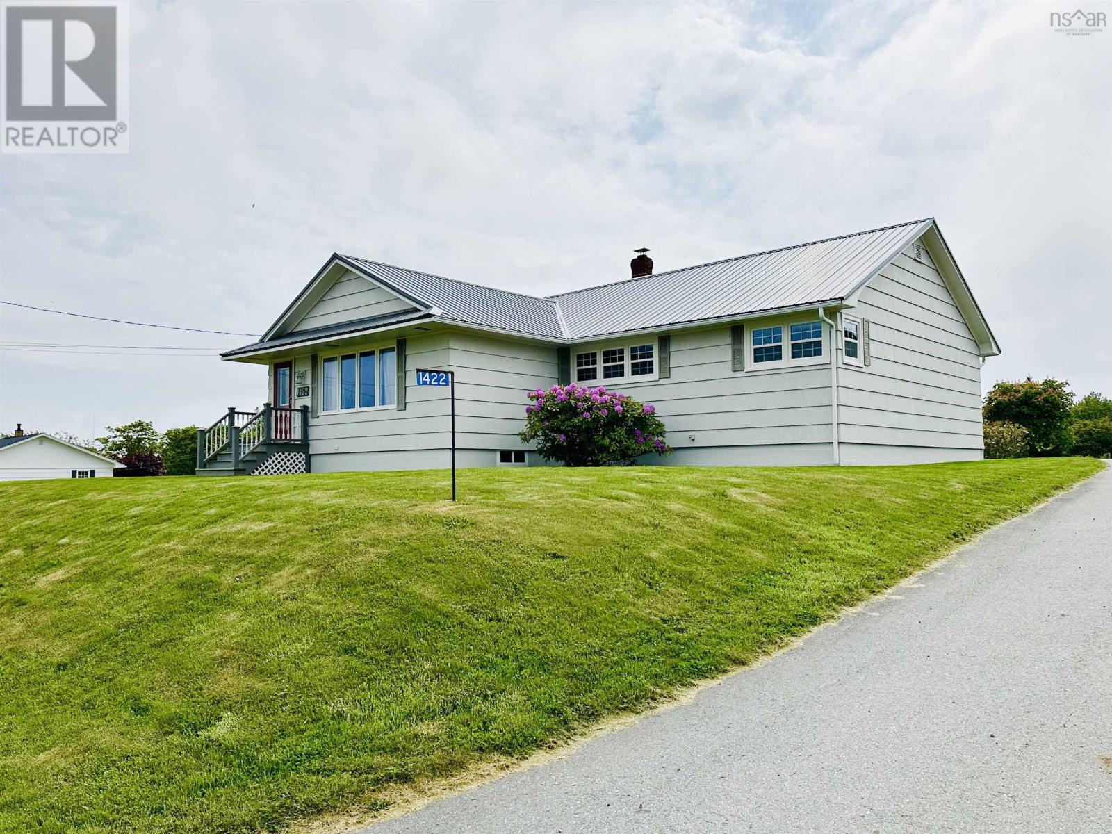 For sale 1422 Highway 335, Middle West Pubnico, Nova Scotia B0W3S0