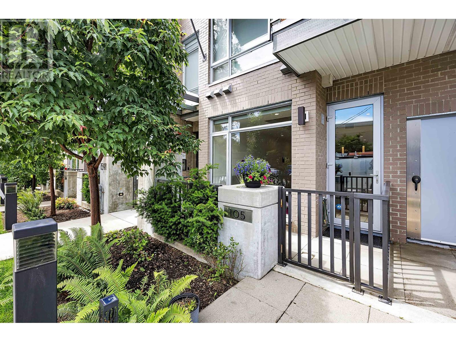 For sale 105 1591 BOWSER AVENUE, North Vancouver, British Columbia