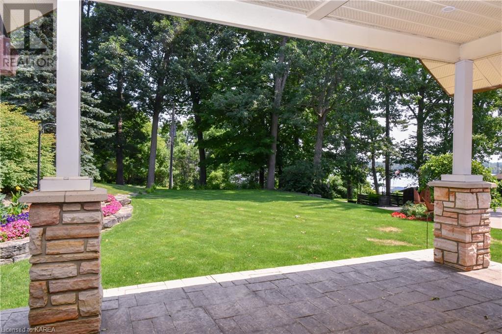 For sale 333 HOWE ISLAND FERRY Road, Gananoque, Ontario K7G2V5