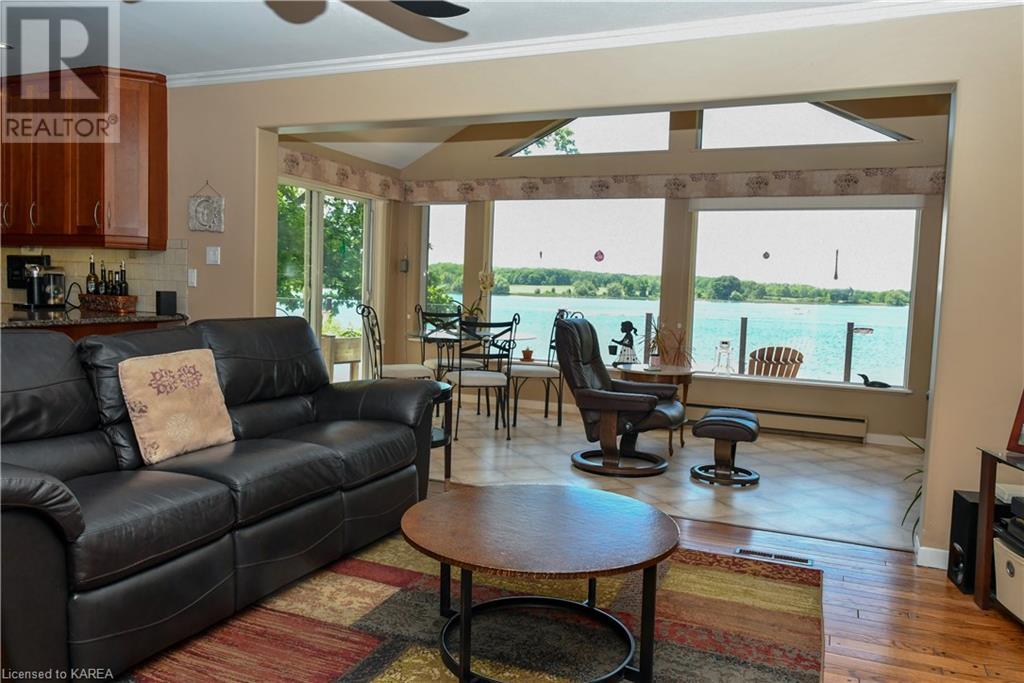 For sale 333 HOWE ISLAND FERRY Road, Gananoque, Ontario K7G2V5