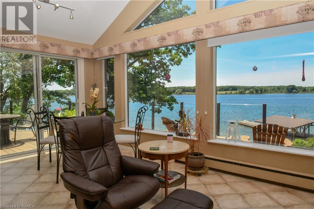 For sale 333 HOWE ISLAND FERRY Road, Gananoque, Ontario K7G2V5