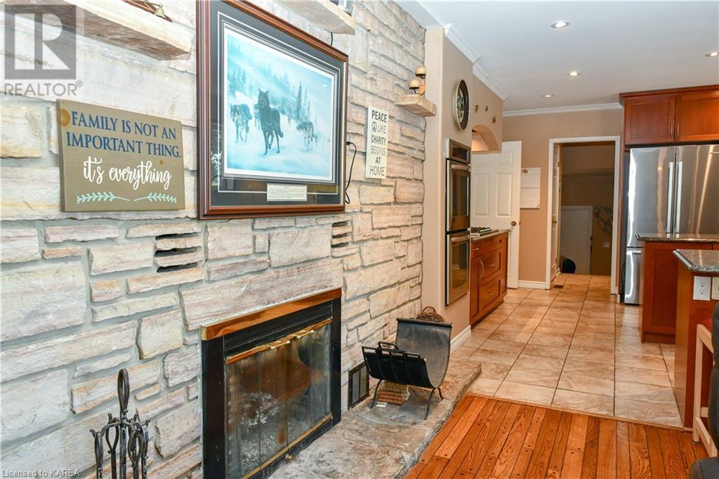 For sale 333 HOWE ISLAND FERRY Road, Gananoque, Ontario K7G2V5