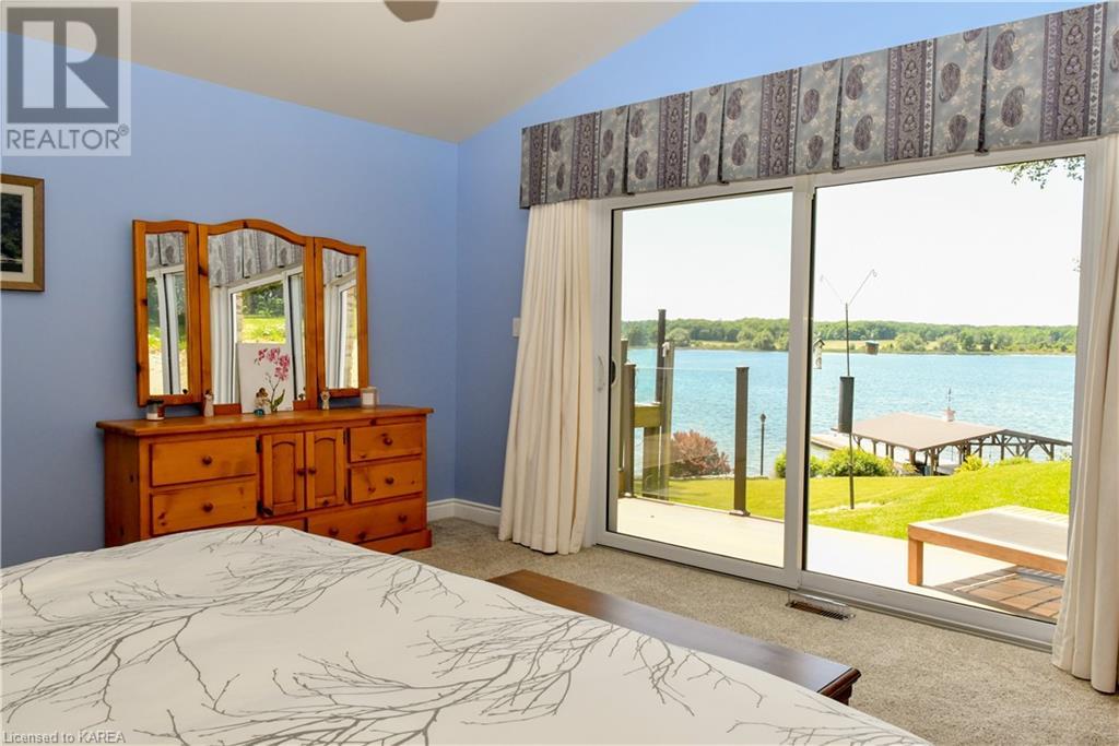 For sale 333 HOWE ISLAND FERRY Road, Gananoque, Ontario K7G2V5