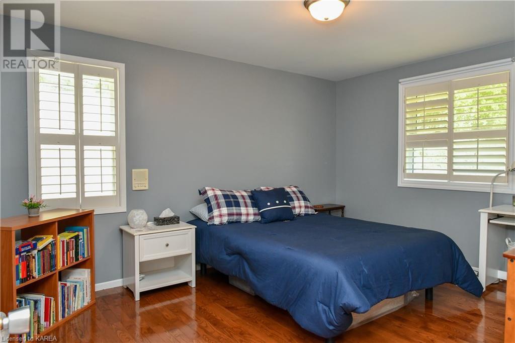 For sale 333 HOWE ISLAND FERRY Road, Gananoque, Ontario K7G2V5