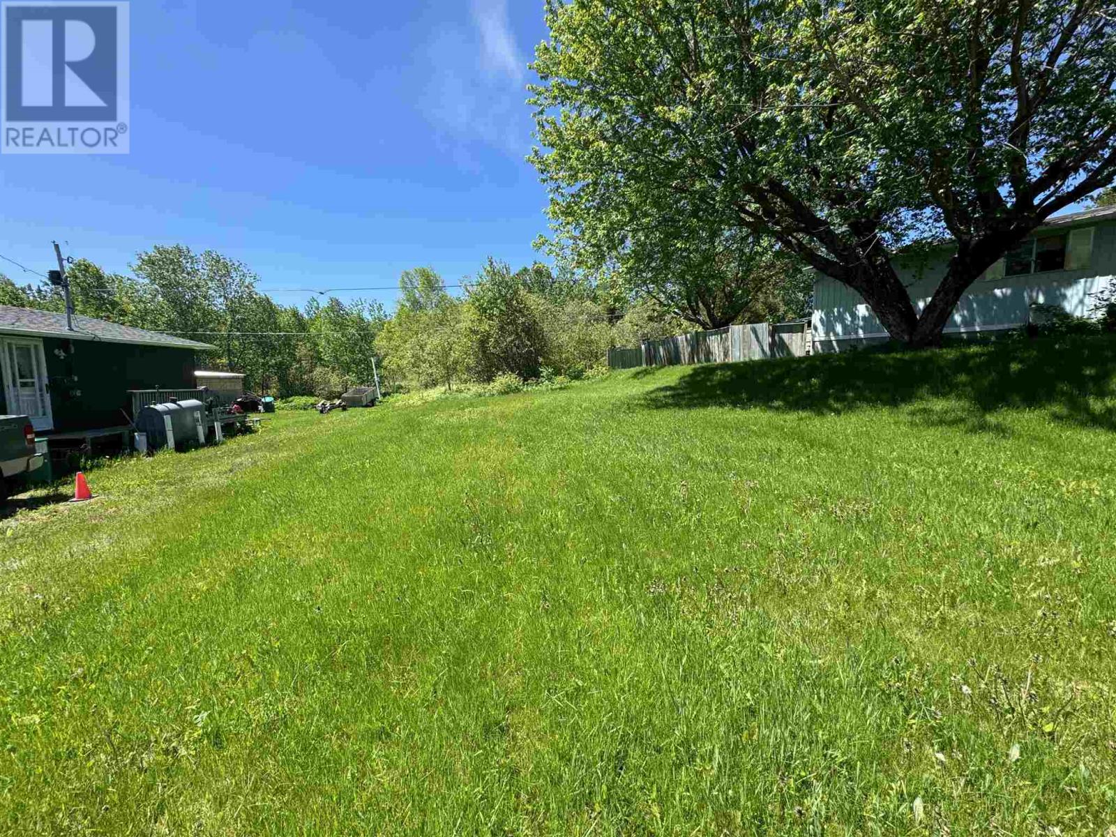 For sale 12 Partridge AVE, Manitouwadge, Ontario P0T2C0 TB241656