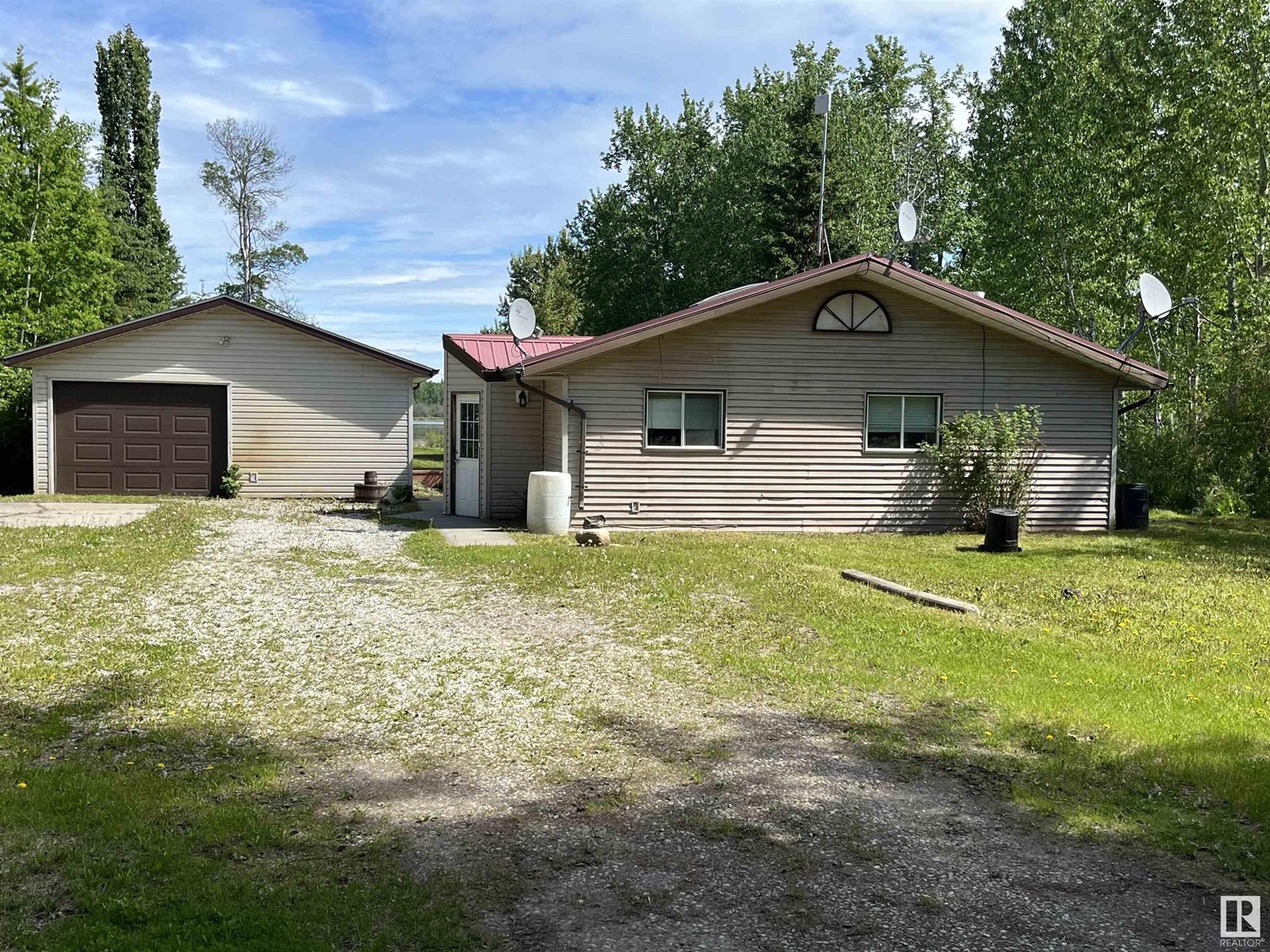 For sale: 90 4418 Hwy 633, Rural Lac Ste. Anne County, Alberta T0E0L0 ...