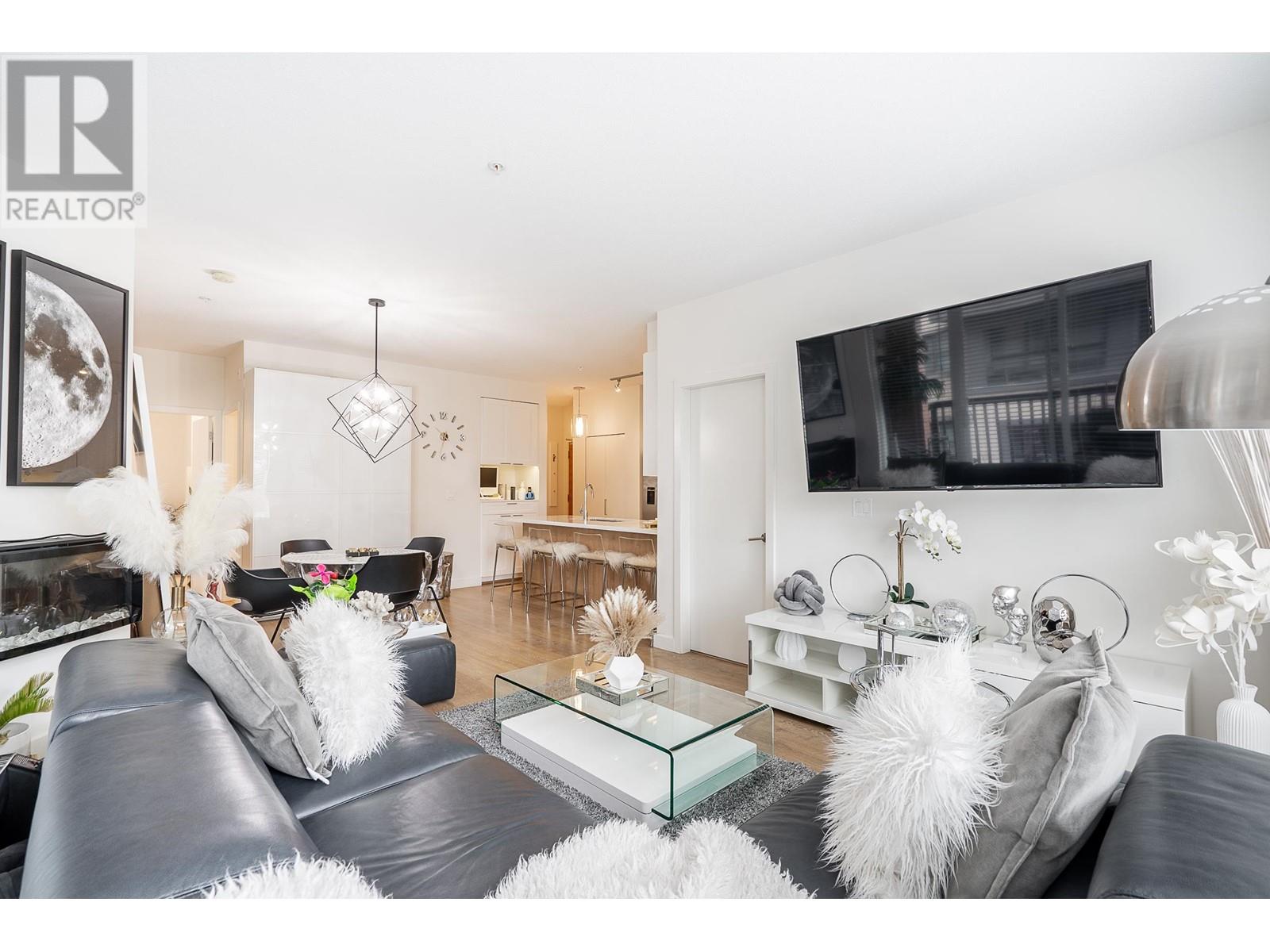 For sale 206 611 REGAN AVENUE, Coquitlam, British Columbia V3J3A3