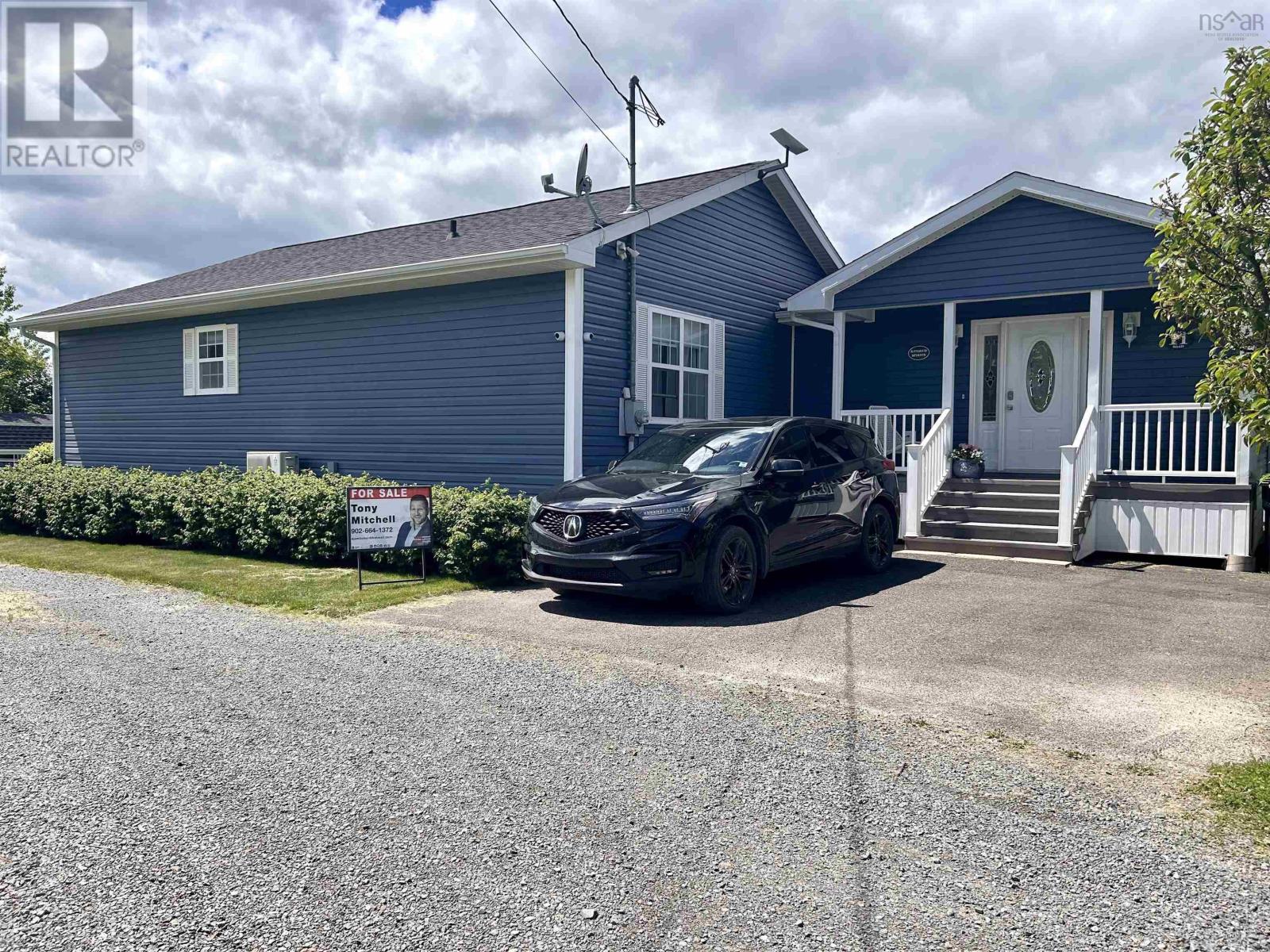 For sale 11 Beach Road, Tidnish Bridge, Nova Scotia B4H3X9 202405773