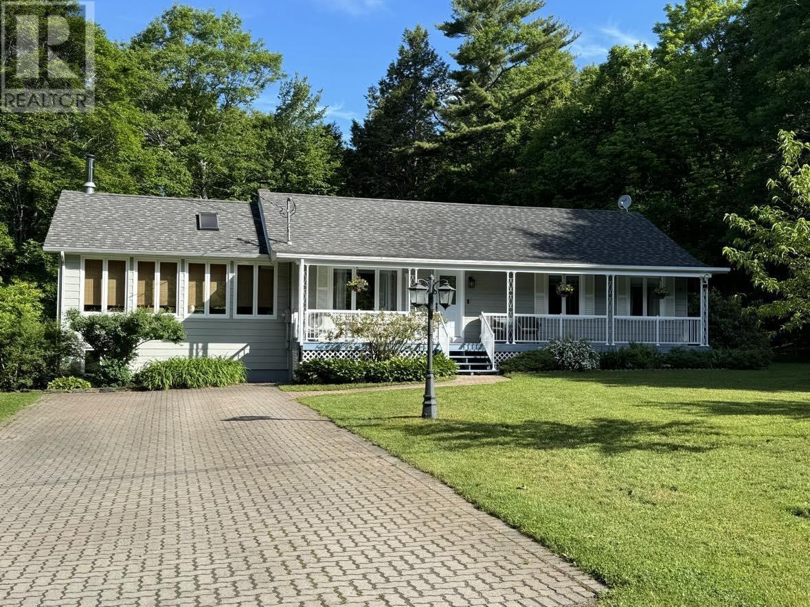 For sale 29 Five Pound Road, Wentzell Lake, Nova Scotia B0R1E0