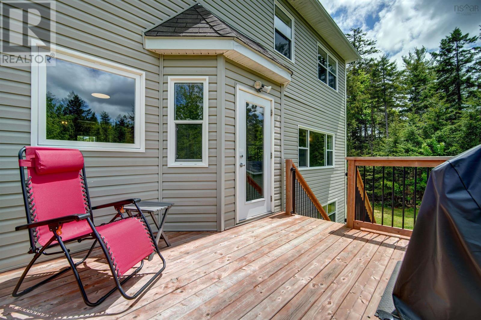 52 Beaver Lake Drive, Hammonds Plains, Nova Scotia B4B1N3 | REALTOR.ca