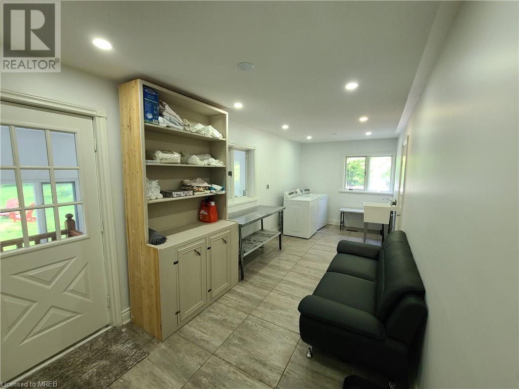 For sale 428 BEAUMONT Drive, Bracebridge, Ontario P1L1X2 40605268