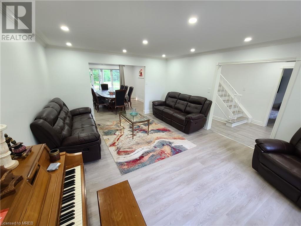 For sale 428 BEAUMONT Drive, Bracebridge, Ontario P1L1X2 40605268