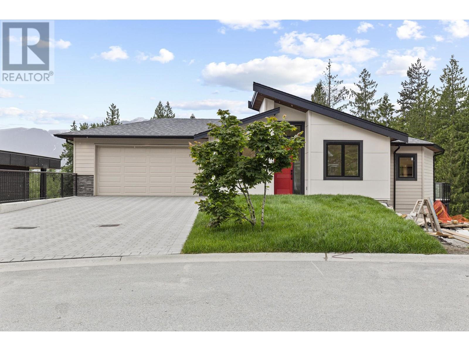 For sale 37 3385 MAMQUAM ROAD, Squamish, British Columbia V8B0E3