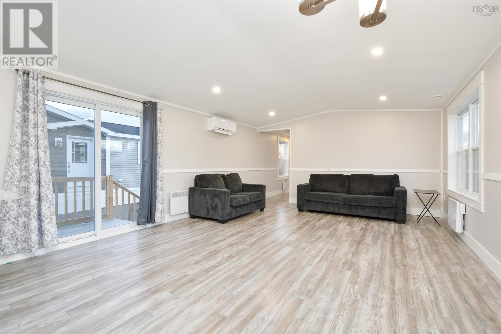 For sale 36 SECOND Street, Howie Centre, Nova Scotia B1L1C9