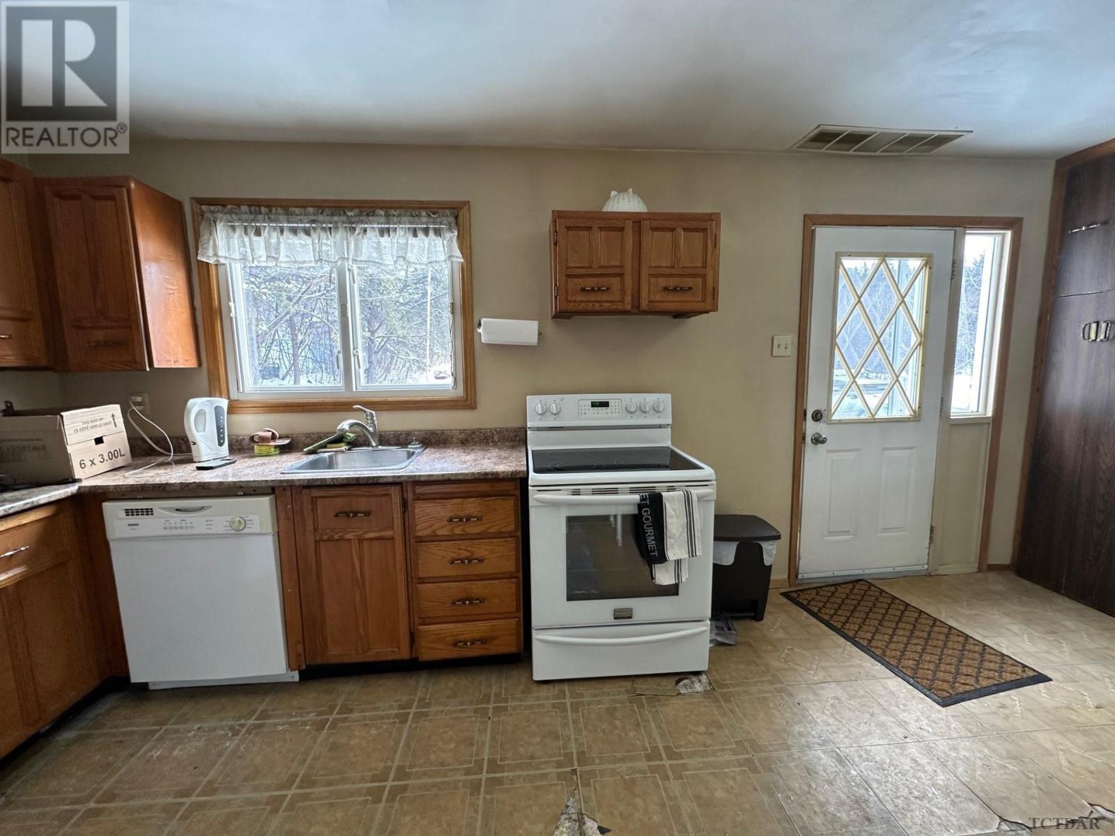 For sale 233 ST, Matachewan, Ontario P0K1M0 TM240276