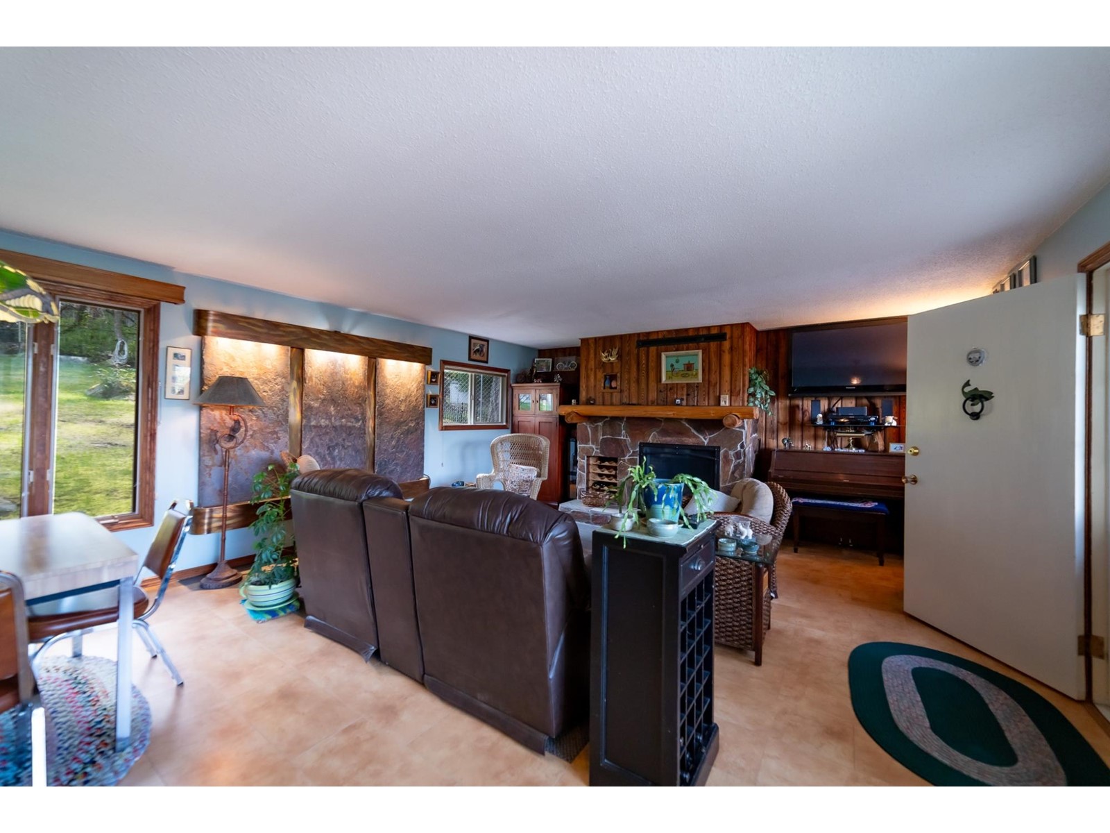 For sale 11110 HIGHWAY 3A, Sanca, British Columbia V0B1A2 2476361