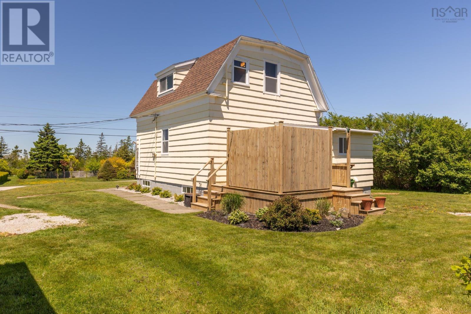 For sale 24 Surette Road, Wedgeport, Nova Scotia B0W3P0 202412625