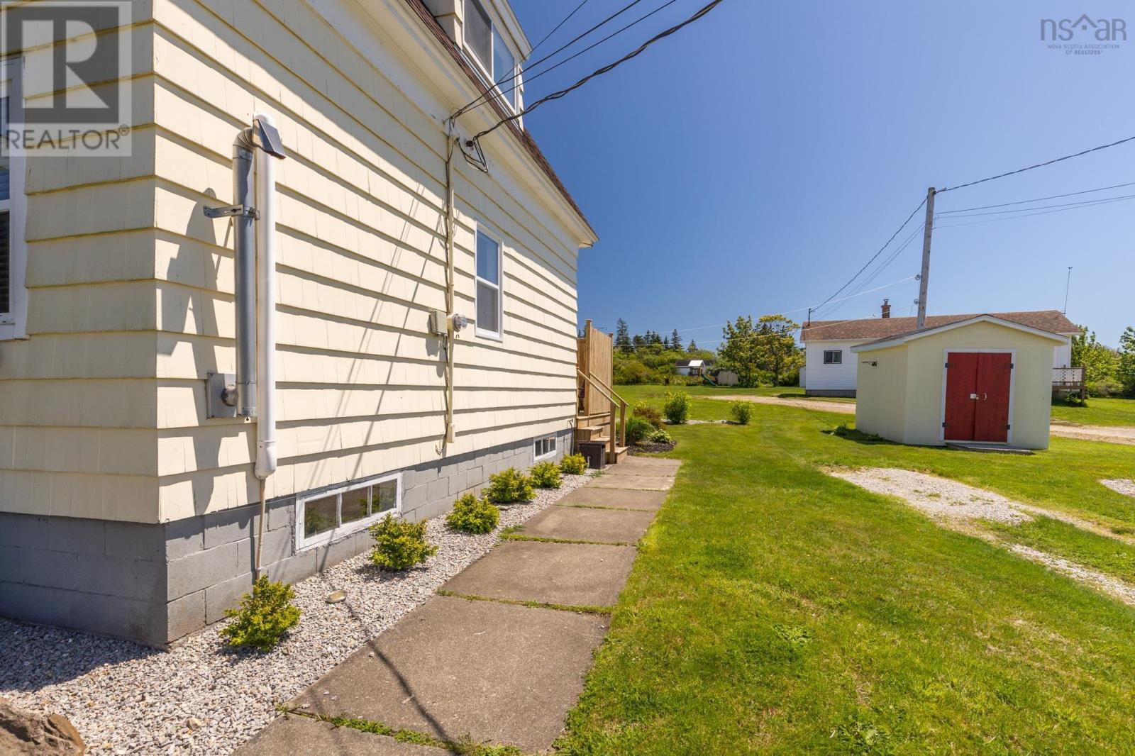 For sale 24 Surette Road, Wedgeport, Nova Scotia B0W3P0 202412625