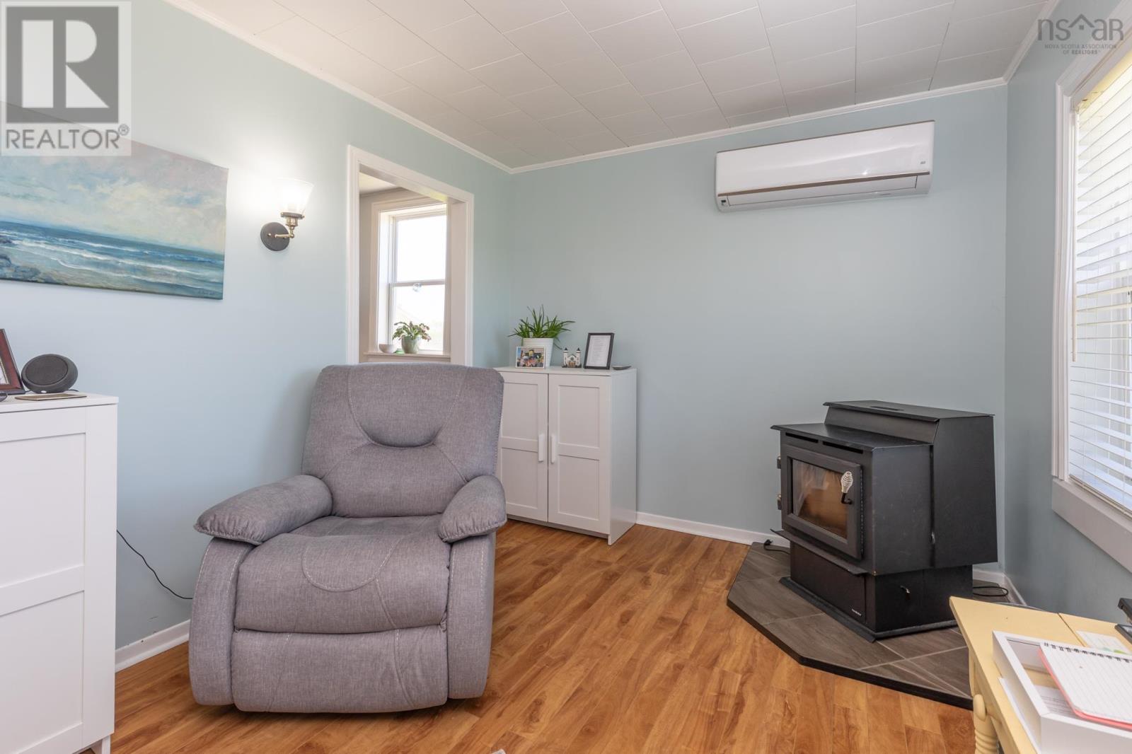 For sale 24 Surette Road, Wedgeport, Nova Scotia B0W3P0 202412625