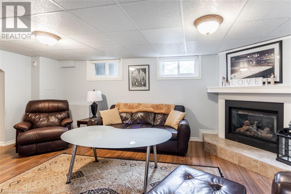 For sale 435 PARKSIDE Drive, Waterdown, Ontario L8B0Y6 40593909