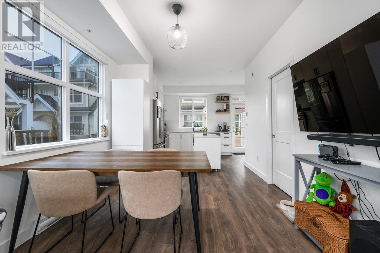 For sale 108 707 ROBINSON STREET, Coquitlam, British Columbia V3J4E9