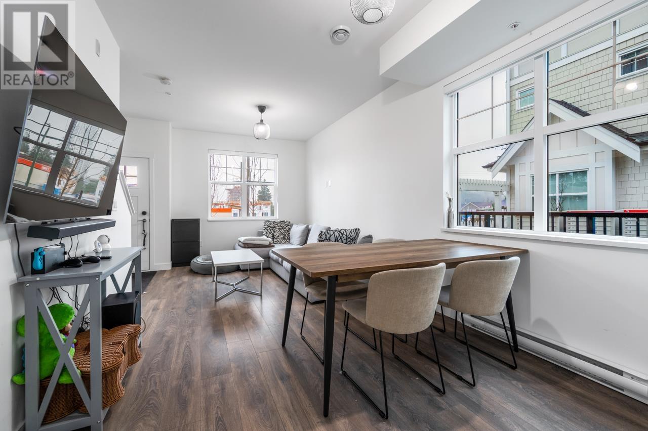 For sale 108 707 ROBINSON STREET, Coquitlam, British Columbia V3J4E9