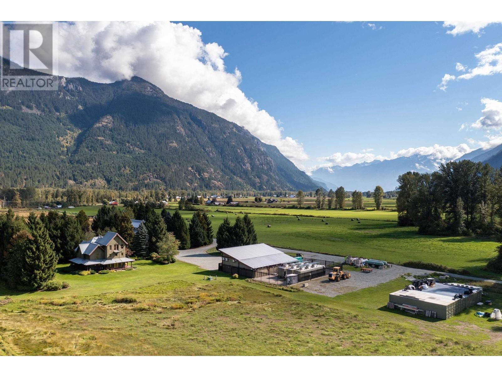 For sale 8891 PEMBERTON MEADOWS ROAD, Pemberton, British Columbia