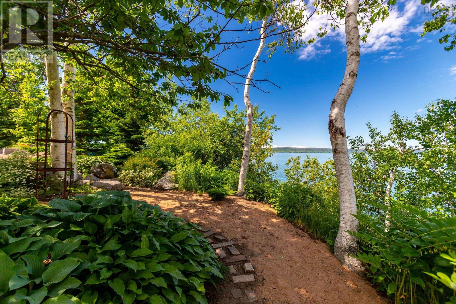 For sale 713 Highway 1, Deep Brook, Nova Scotia B0S1J0 202413901