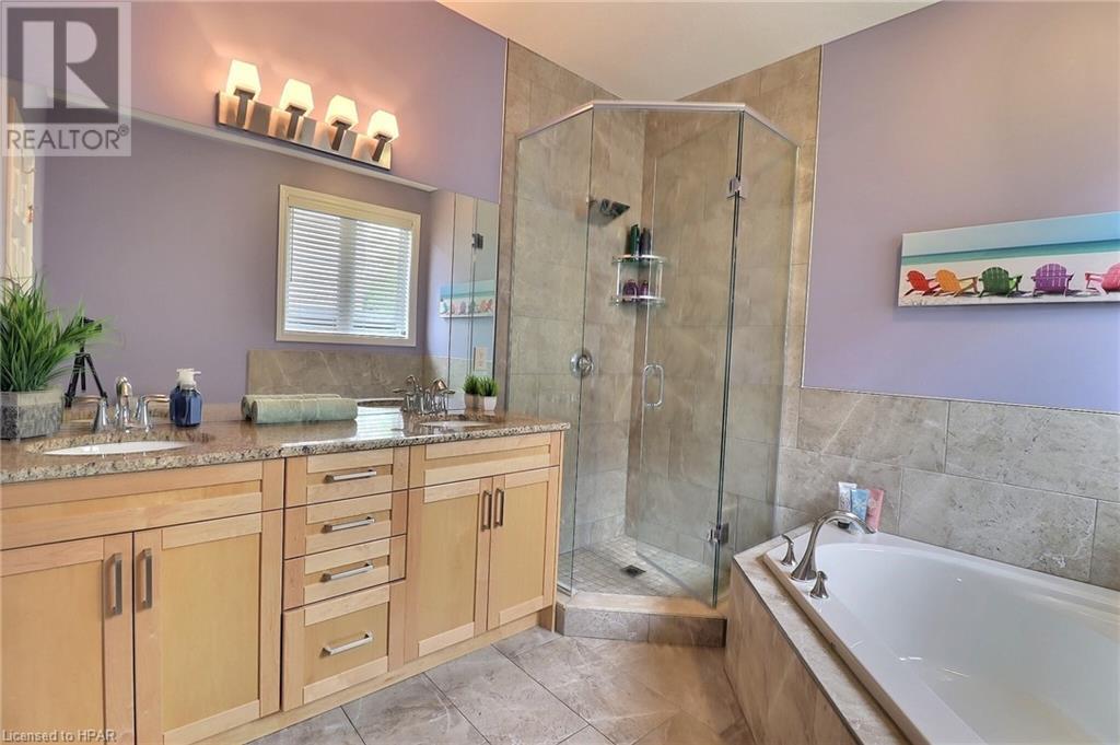 À vendre 67 CAVERHILL Crescent, Komoka, Ontario N0L1R0 40606651