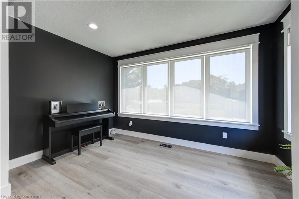 For sale 215 NORTHWOOD Drive, Innerkip, Ontario N0J1M0 40605381 REALTOR.ca