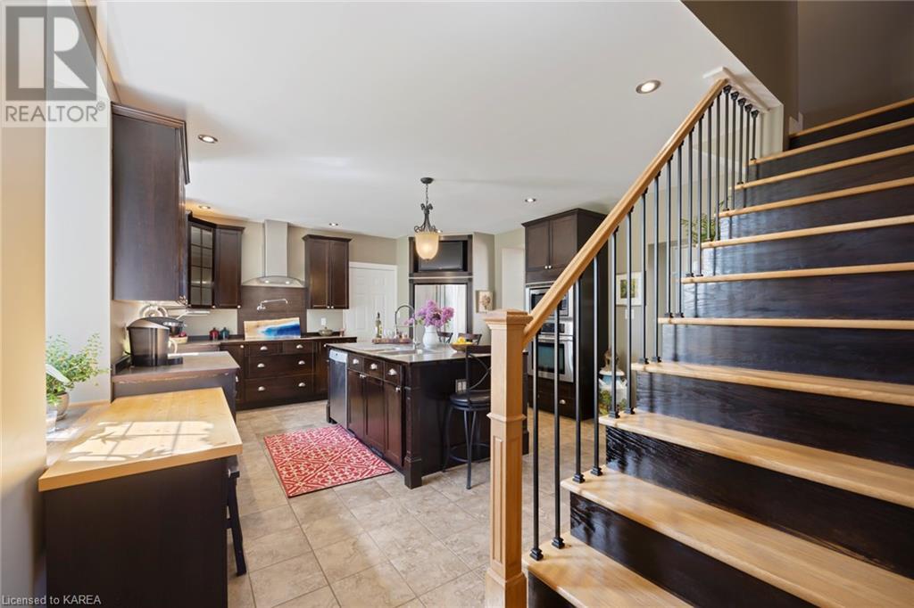 For sale 221 HIGHWAY 15, Seeleys Bay, Ontario K0H2N0 40607153