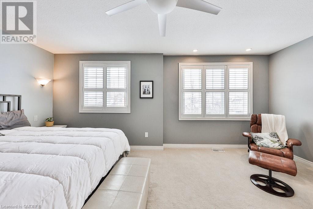 For sale 104 GARTH TRAILS Crescent, Hamilton, Ontario L9B2X2