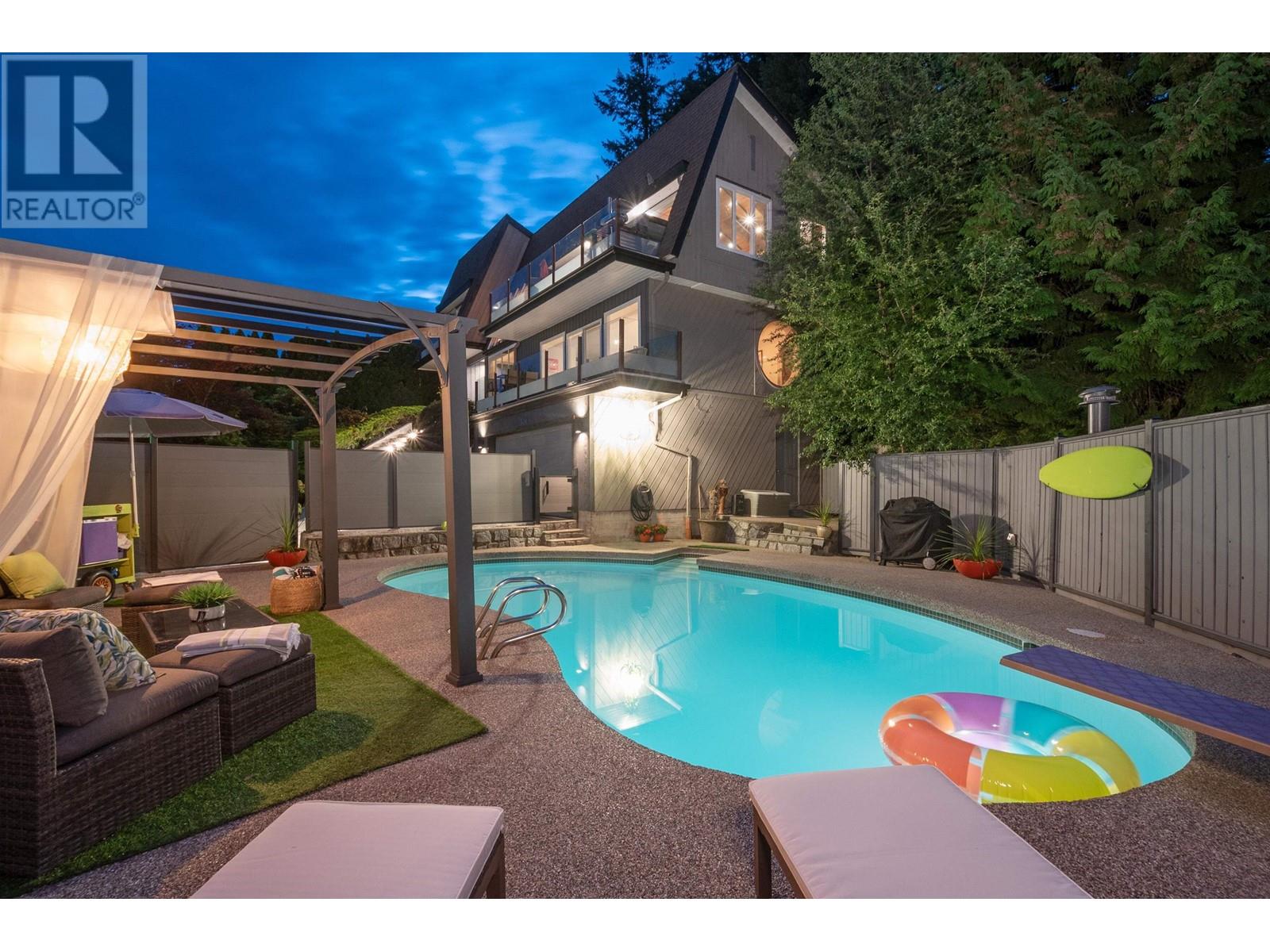 For sale 324 MONTROYAL BOULEVARD, North Vancouver, British Columbia