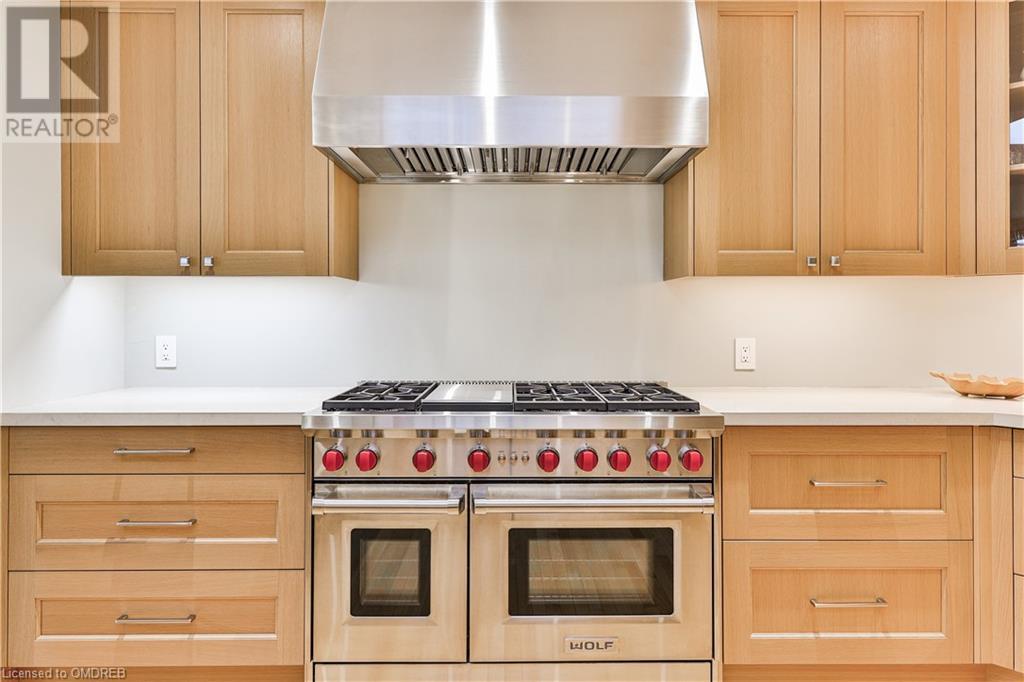 For sale 69 ALLAN Street, Oakville, Ontario L6J3M7 40605991 REALTOR.ca