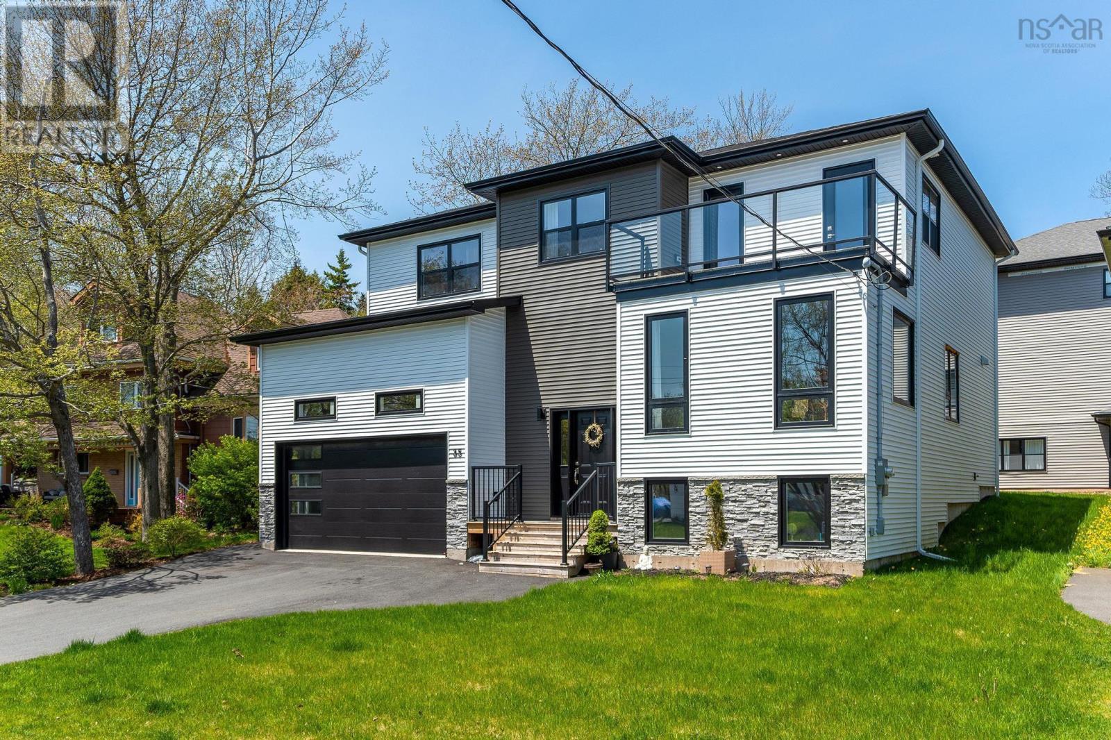 For sale 35 Beechwood Terrace, Wedgewood, Nova Scotia B3M2C3