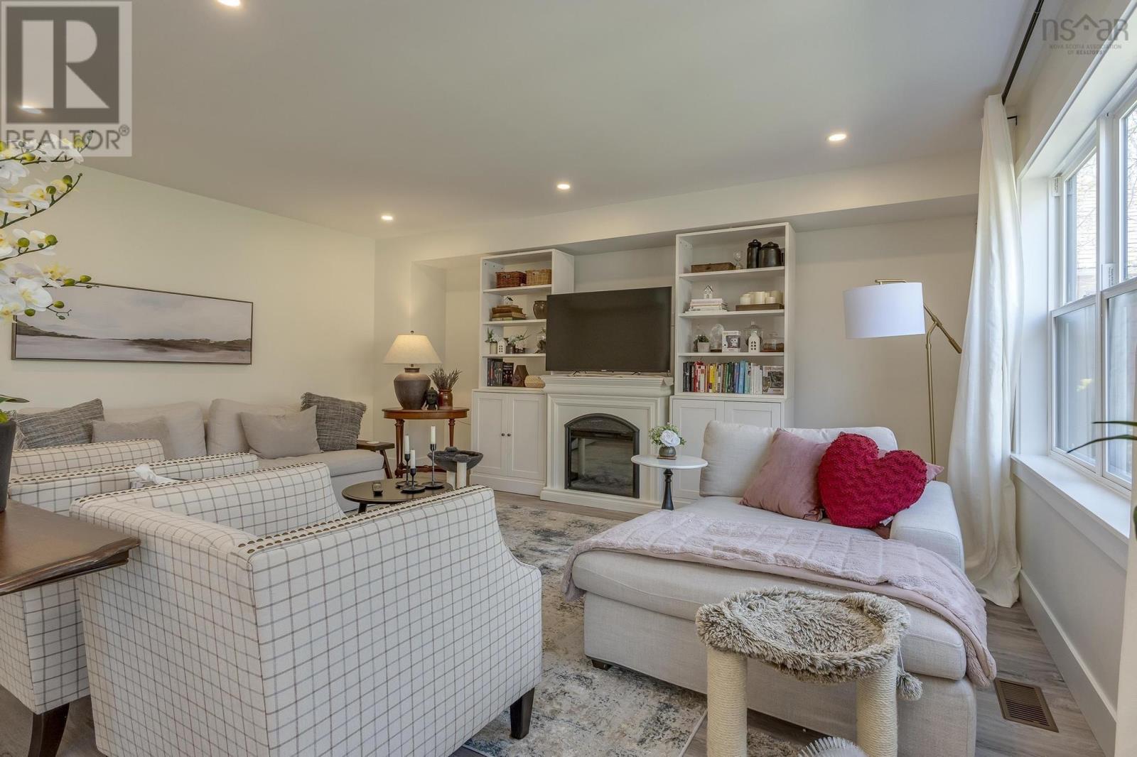 For sale 35 Beechwood Terrace, Wedgewood, Nova Scotia B3M2C3