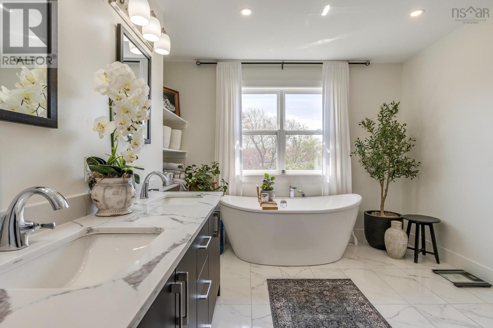 For sale 35 Beechwood Terrace, Wedgewood, Nova Scotia B3M2C3