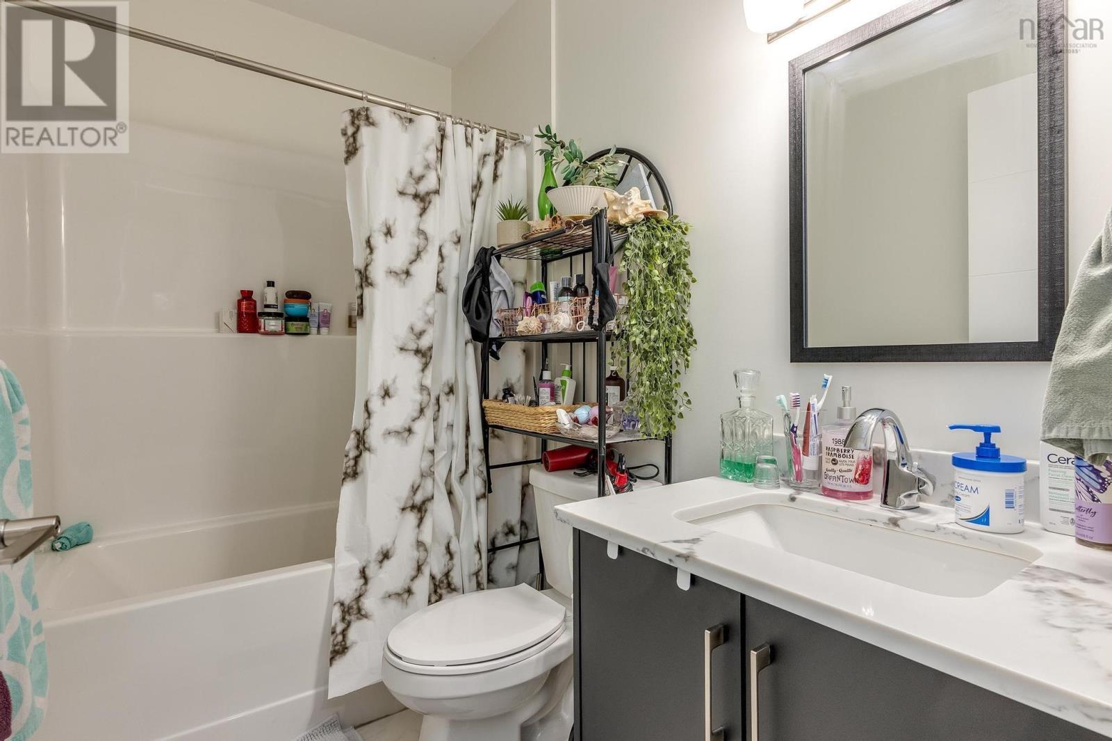 For sale 35 Beechwood Terrace, Wedgewood, Nova Scotia B3M2C3